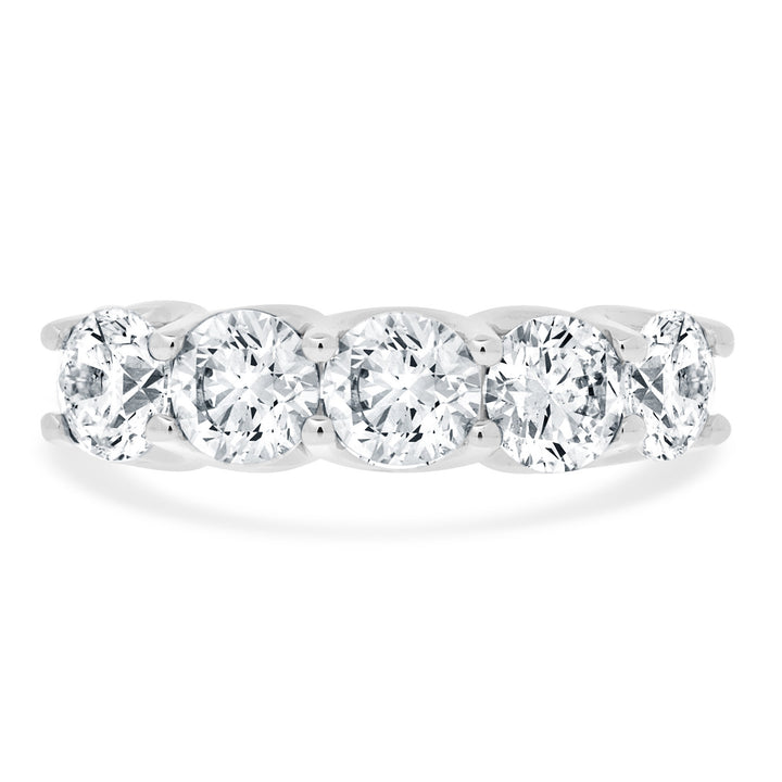 SB Classic Ring Round cut Diamonds