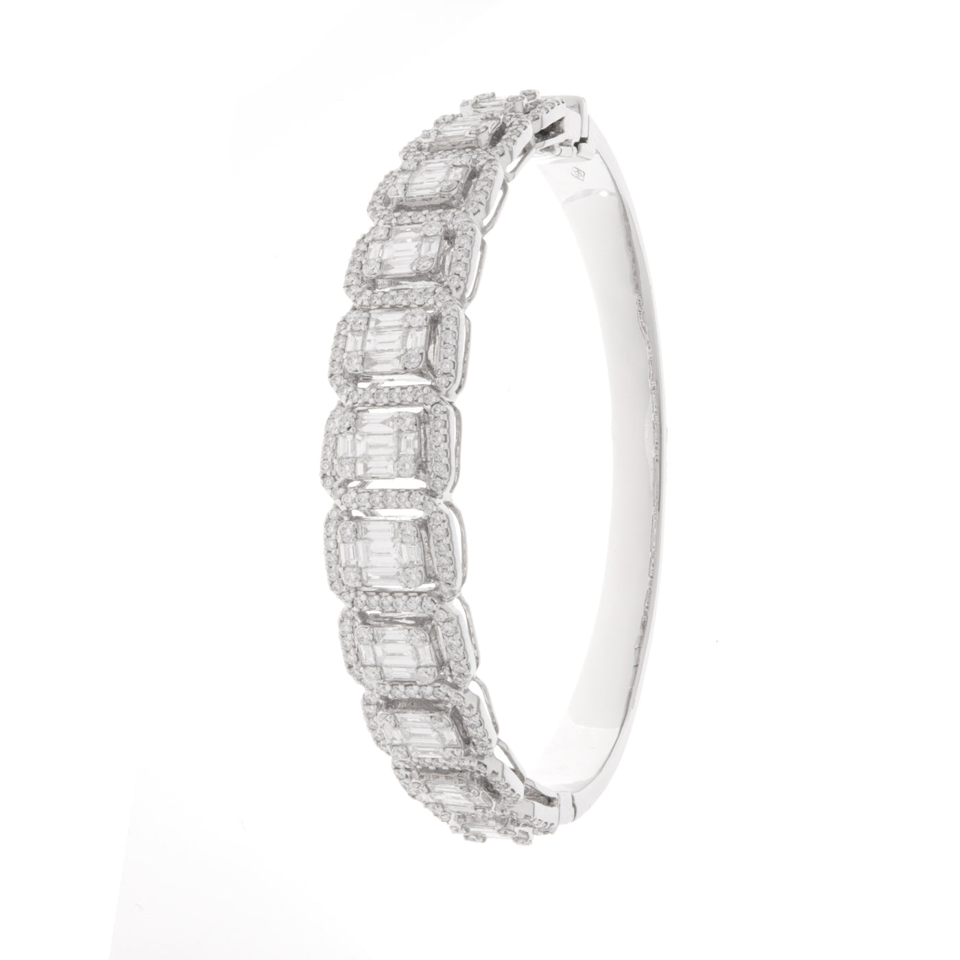 Soit Belle Eleven Emerald Cut Diamonds in the White Gold Bangle