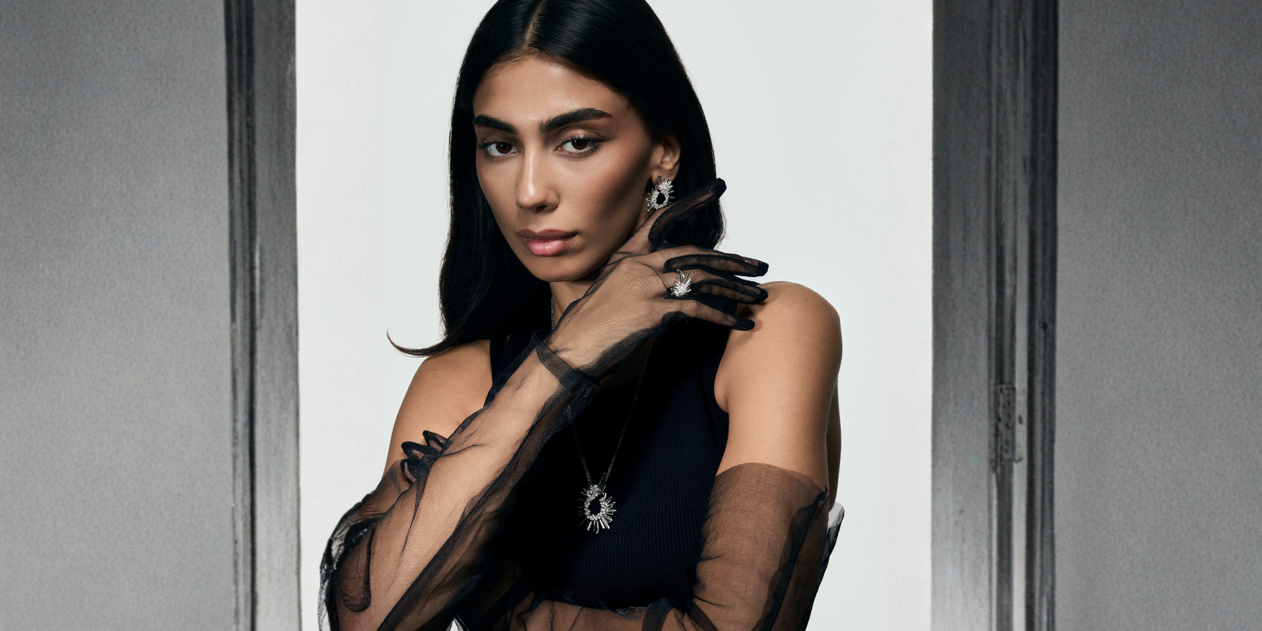 VISTA represents our collection inspired by nature's grandeur. VISTA, an Italian word for nice view.