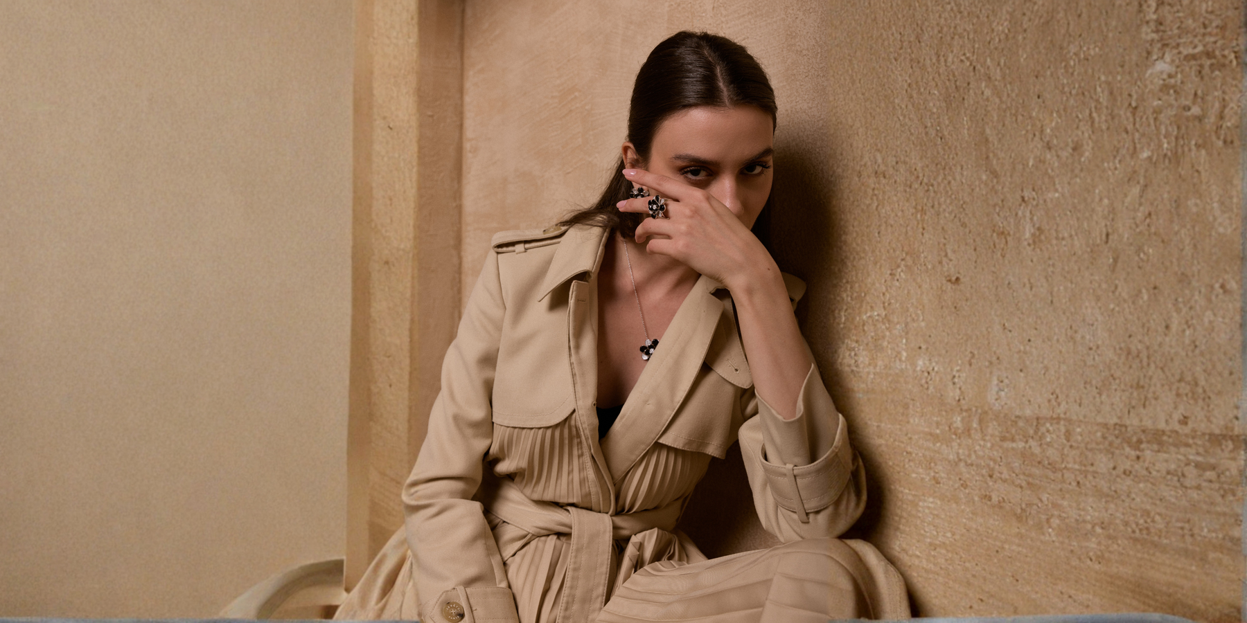 The Ronza name emerges from one of the wildflowers grown on the surface of high mountains. It means beauty and tenderness in Italian.