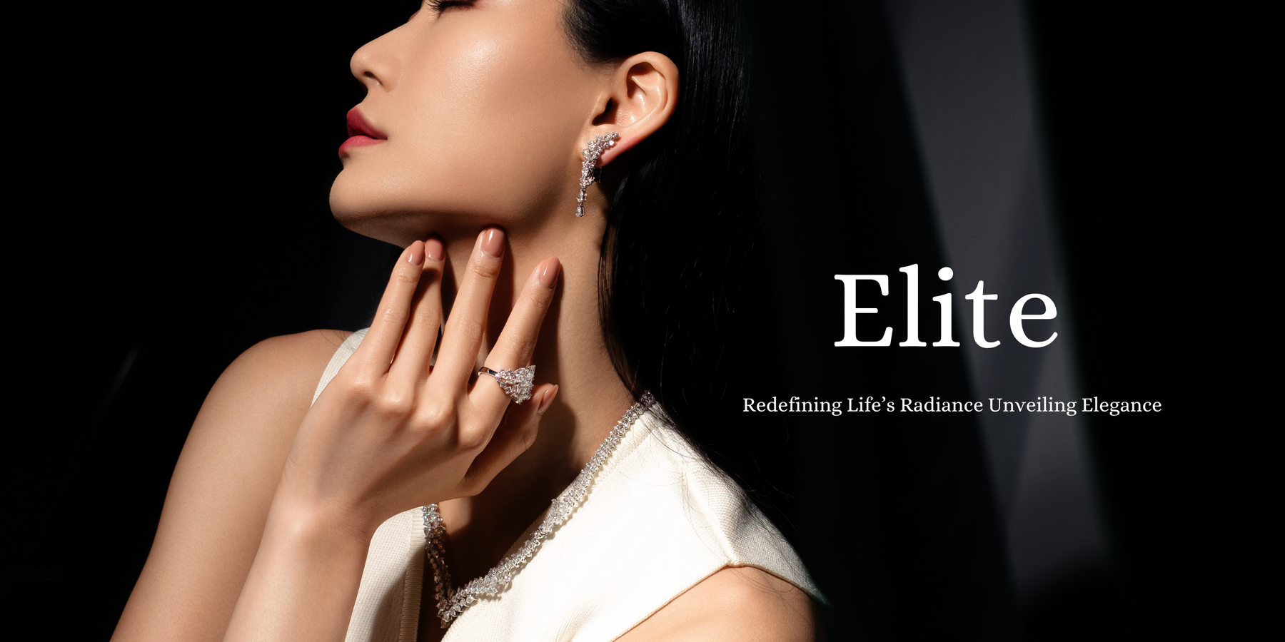 Each piece of jewelry, from the delicate pendants to the glimmer earrings, is meticulously inlaid with diamonds, so the diamonds with beautiful shapes shine like a star on the piece