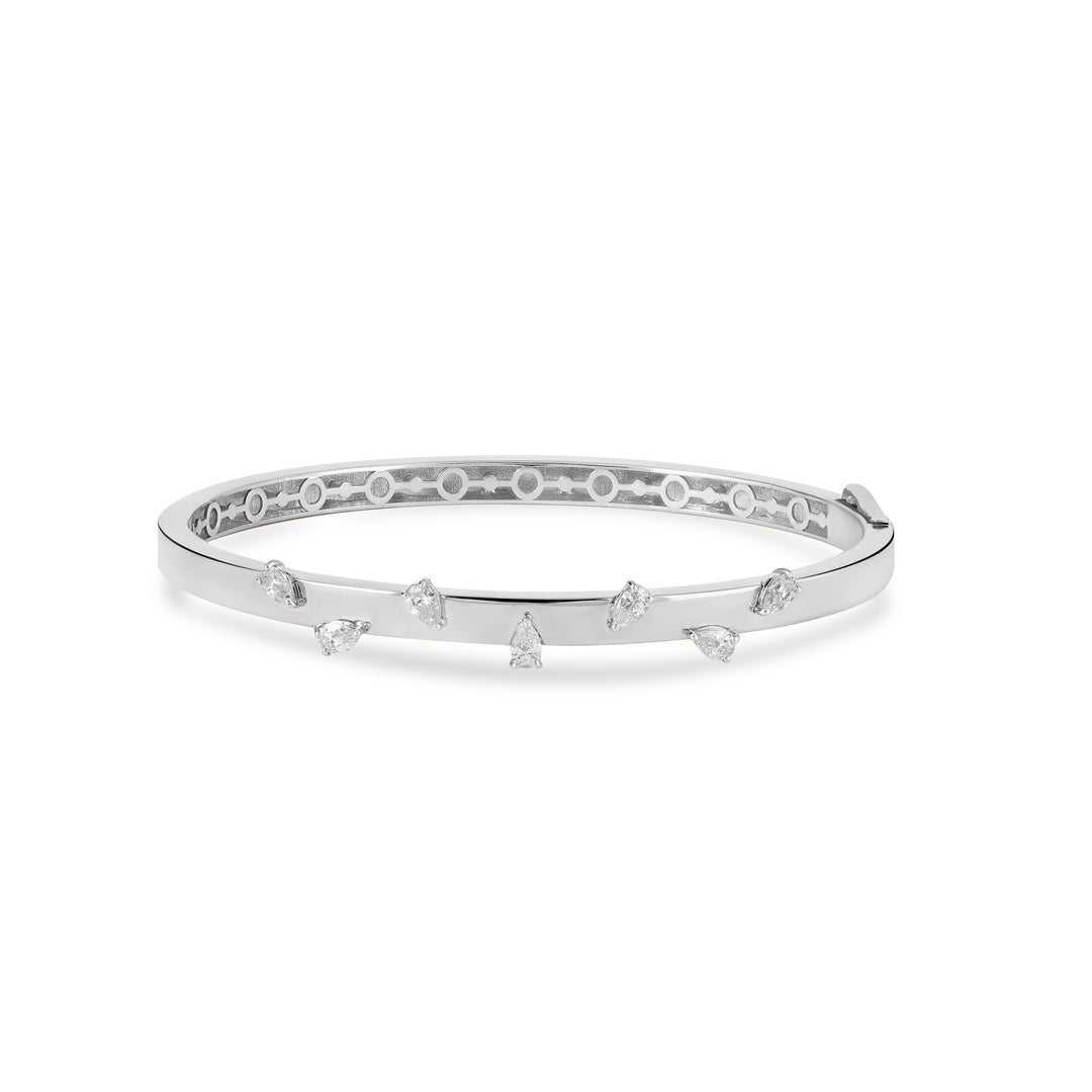 ETOILE White Gold Scattered Diamond Bangle