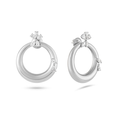 ETOILE Celestial Crescent White Gold earring