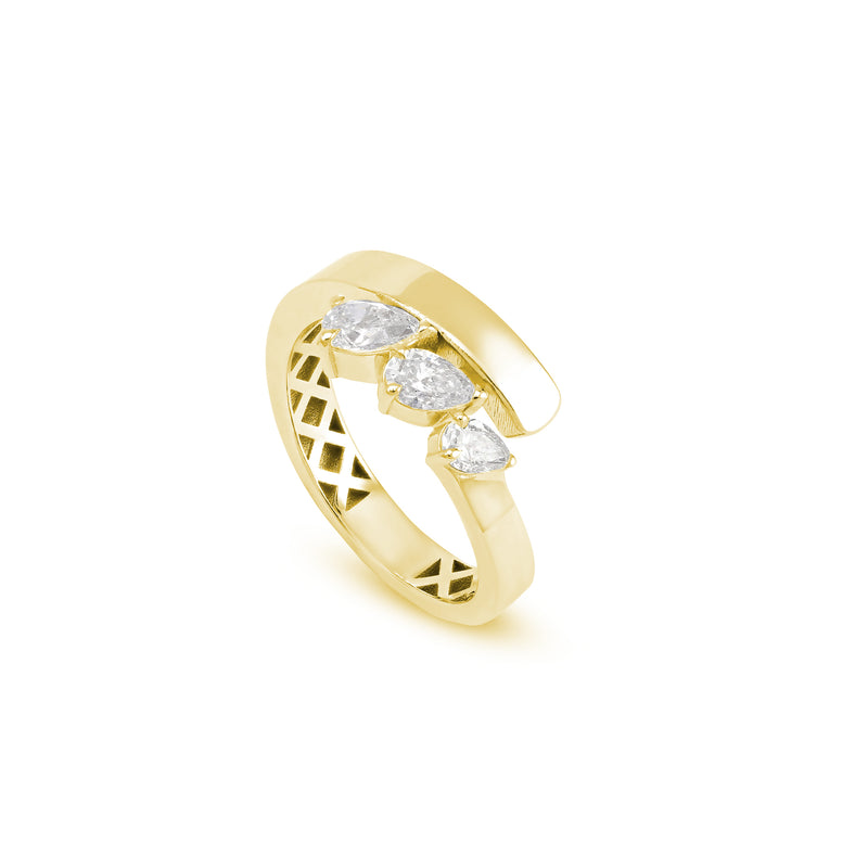 ETOILE Yellow Gold Twisted Pear Shape Diamond Ring