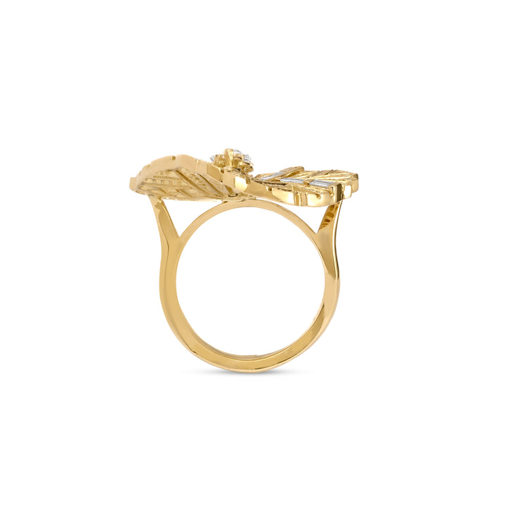 VISTA Yellow Gold Embossed Diamond Ring