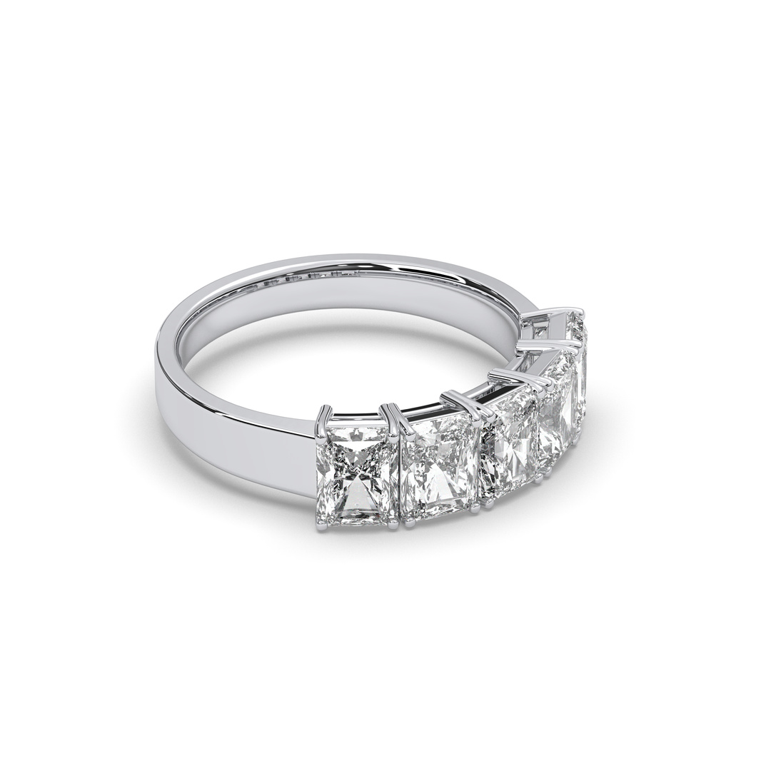 SB Classic Ring radiant cut Diamonds