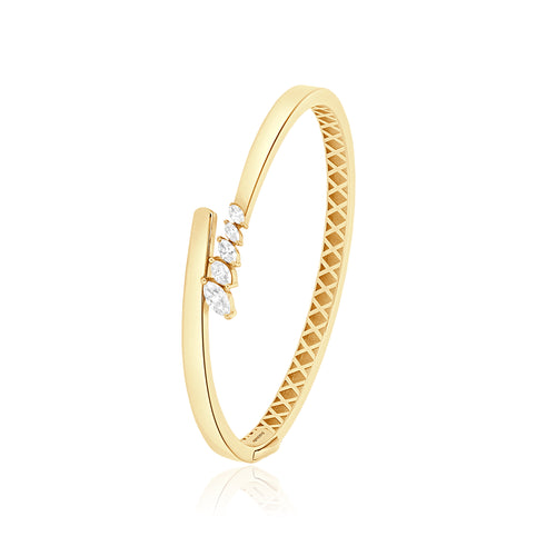 ETOILE YELLOW Gold Slanting Marquise Diamond Bangle ETOILE YELLOW Gold Slanting Marquise Diamond Bangle