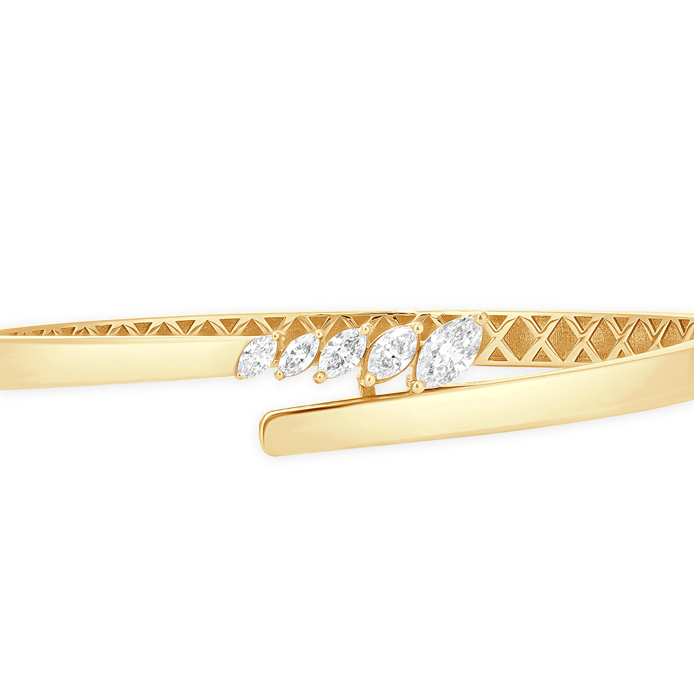 ETOILE YELLOW Gold Slanting Marquise Diamond Bangle