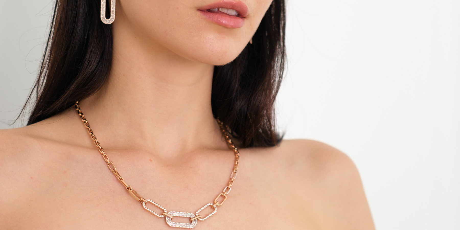 Dilara, meaning "she who delights the heart" or "what makes the heart beautiful," is a collection of different pieces of various designs that inspire women to be confident and elegant. Drawing inspiration from femininity