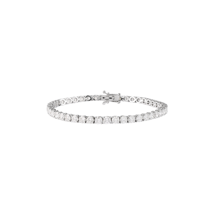 Classic round-cut diamond tennis bracelet in 18K gold
