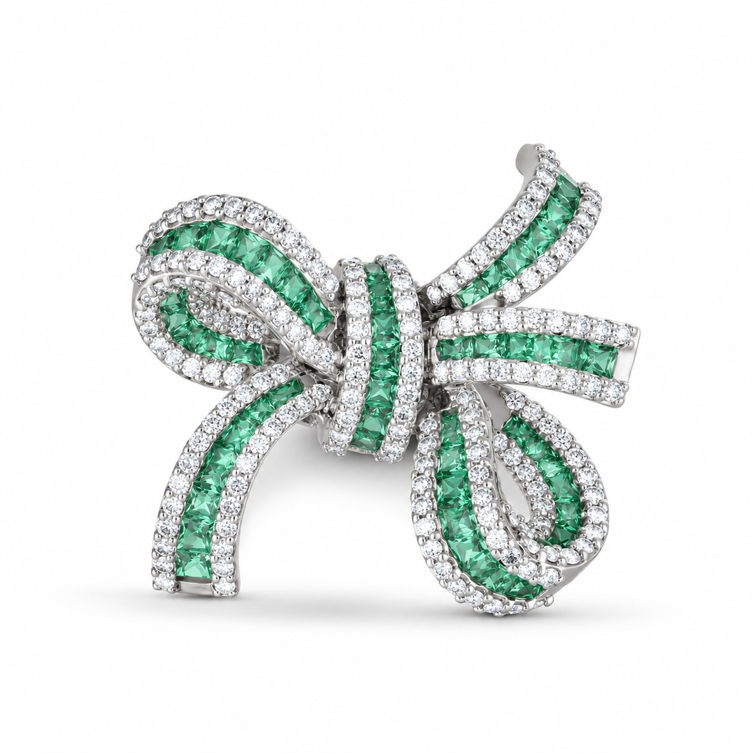Dilara White Gold Bow Ring With Natural Emerald | Soit Belle Fine Jewelry