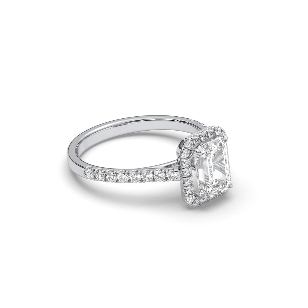 Emerald-cut diamond solitaire ring in 18K gold