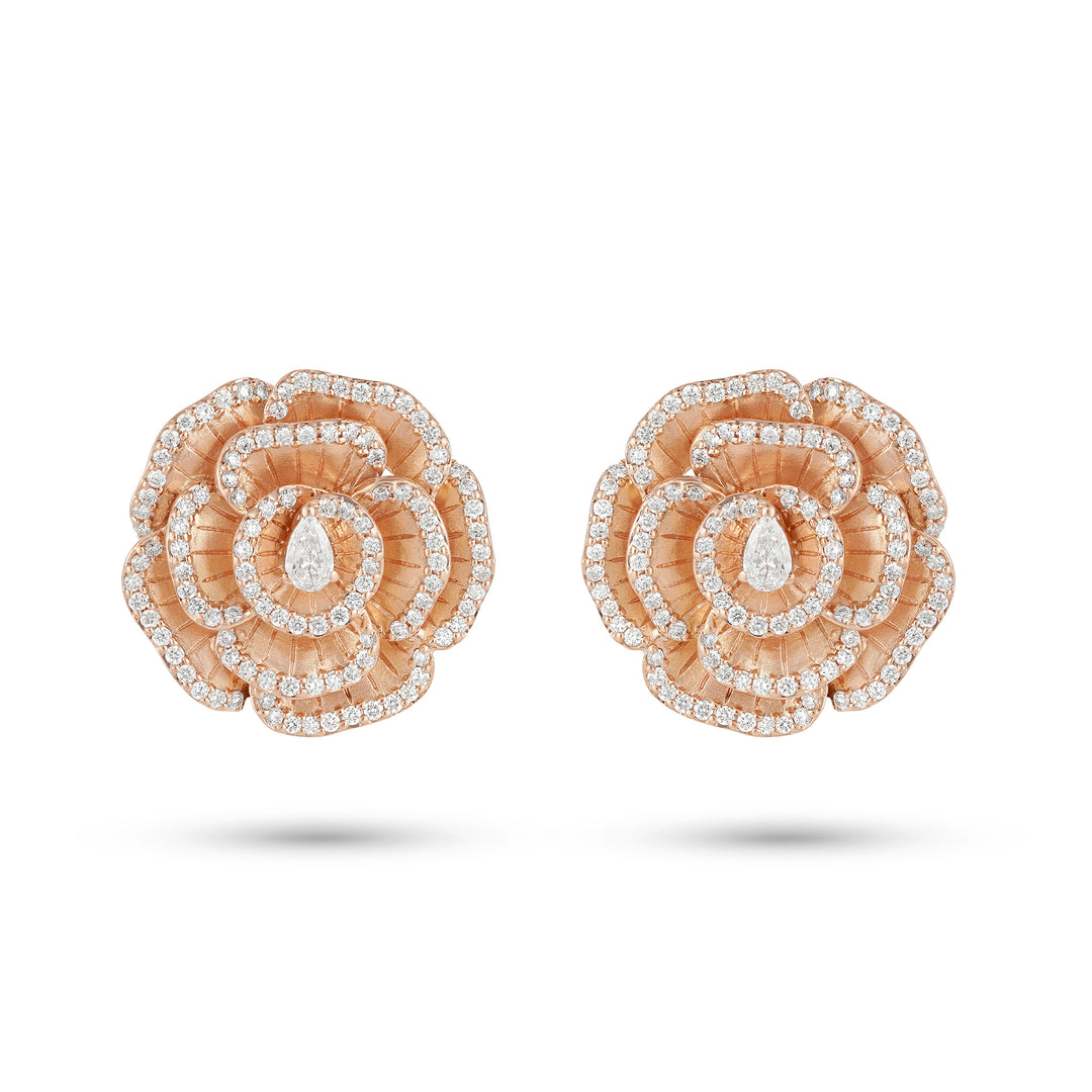 Ronza medium Winter Rose earrings in rose gold with natural diamonds, view 1