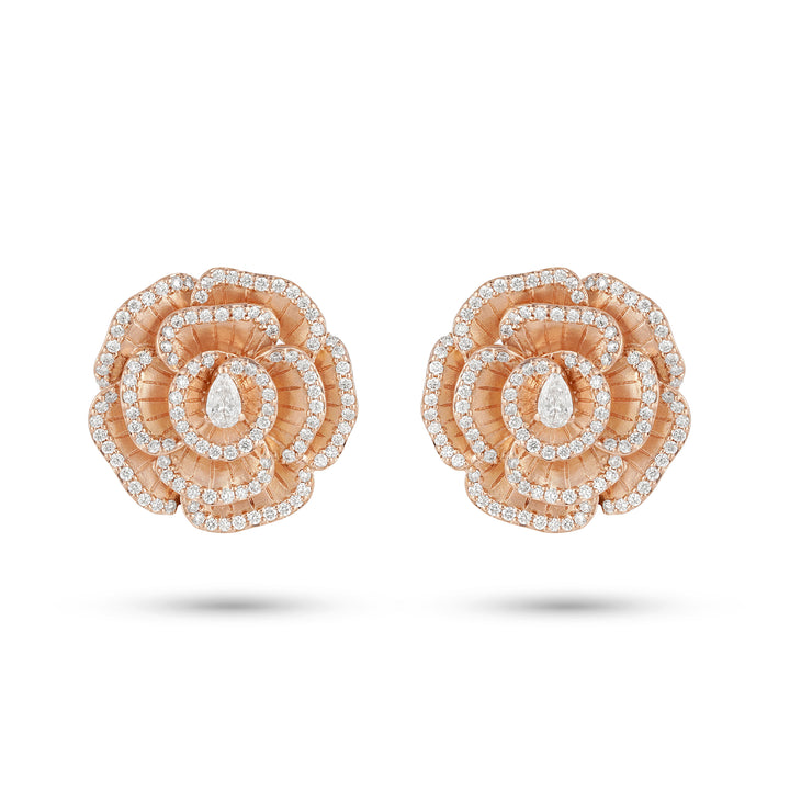 Ronza medium Winter Rose earrings in rose gold with natural diamonds, view 1
