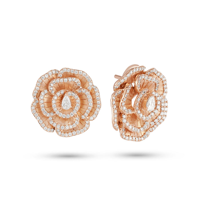 Ronza medium Winter Rose earrings in rose gold with natural diamonds, view 2