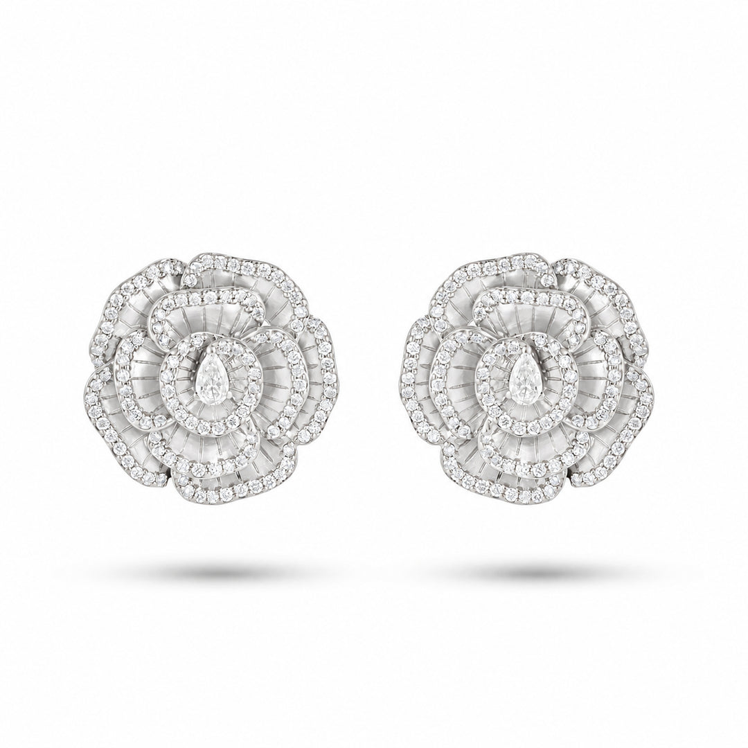 Ronza medium Winter Rose earrings in white gold with natural diamonds, view 1