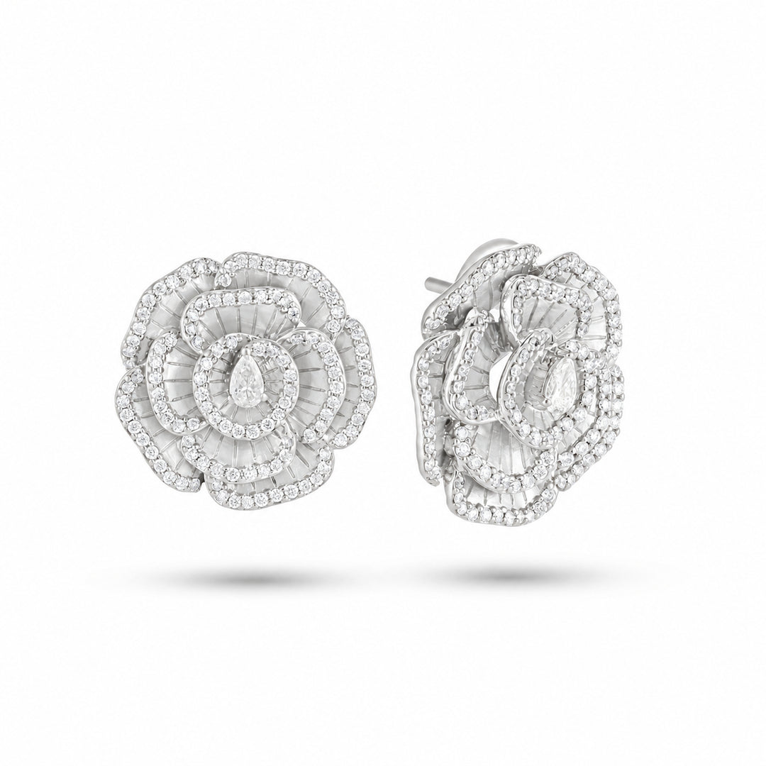 Ronza medium Winter Rose earrings in white gold with natural diamonds, view 2