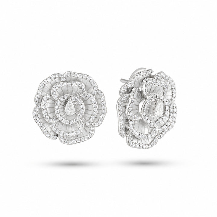 Ronza medium Winter Rose earrings in white gold with natural diamonds, view 2