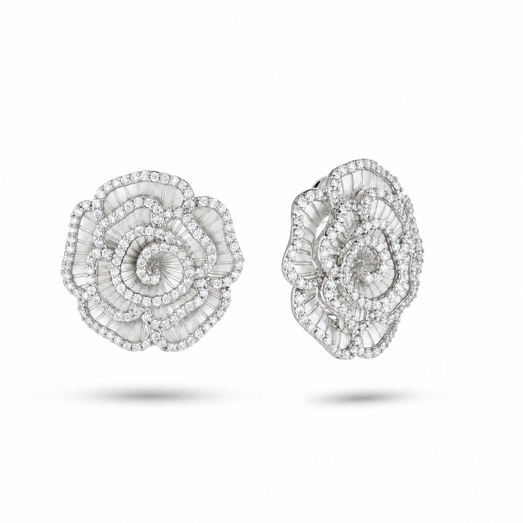 Ronza medium Winter Rose earrings in white gold with natural diamonds, view 2