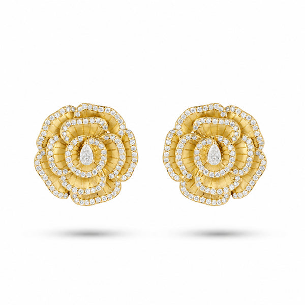 Ronza medium Winter Rose earrings in yellow gold with natural diamonds, view 1