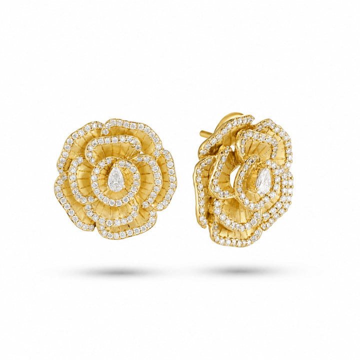 Ronza medium Winter Rose earrings in yellow gold with natural diamonds, view 2