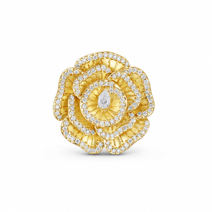 Ronza medium Winter Rose earrings in yellow gold with natural diamonds, view 1