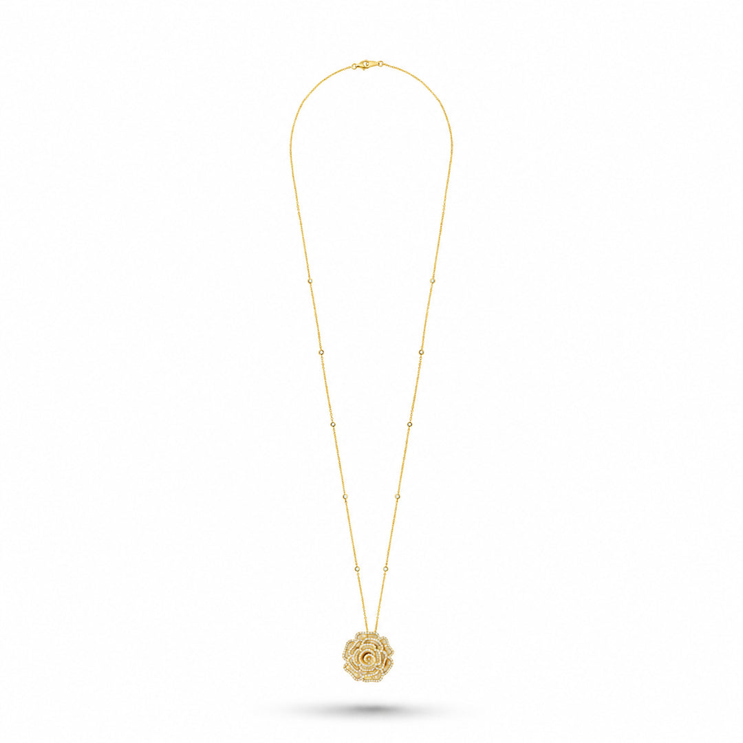 Ronza medium Winter Rose pendant in yellow gold with natural diamonds, view 2