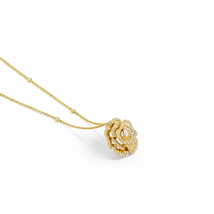 Ronza medium Winter Rose pendant in yellow gold with natural diamonds, view 2