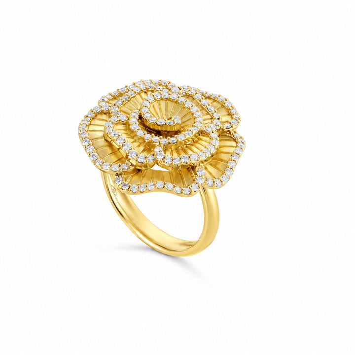 Ronza medium Winter Rose ring in yellow gold with natural diamonds, view 2