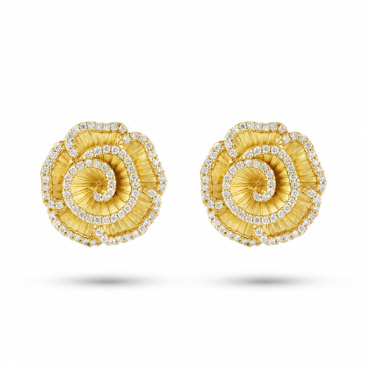 Ronza small Winter Rose earrings in yellow gold with natural diamonds, view 1