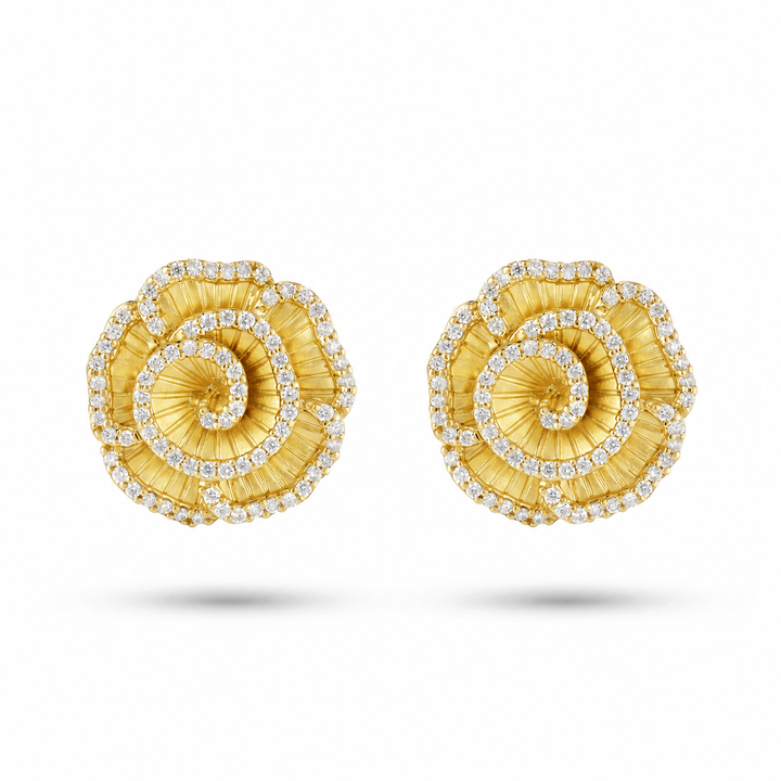 Ronza small Winter Rose earrings in yellow gold with natural diamonds, view 1