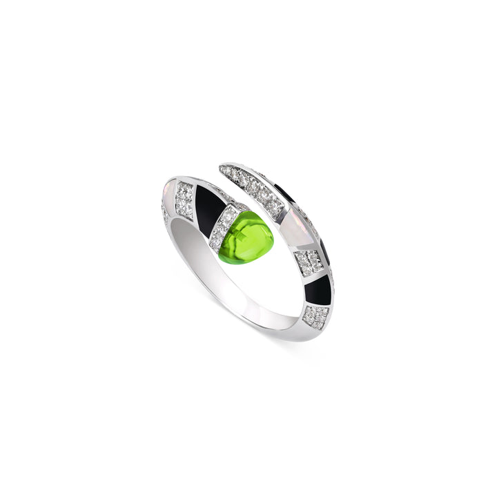 ARTISTRY White Gold Ring With Natural Peridot 