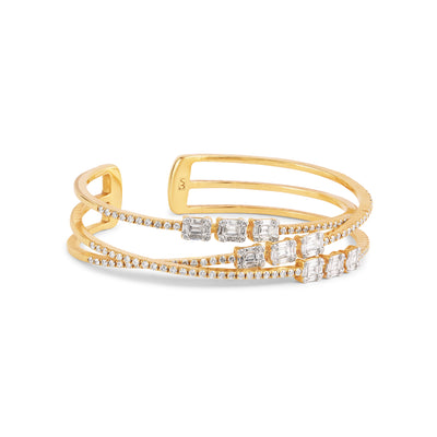 Soit Belle Yellow Gold Spiral Bangle: Timeless Beauty in Motion