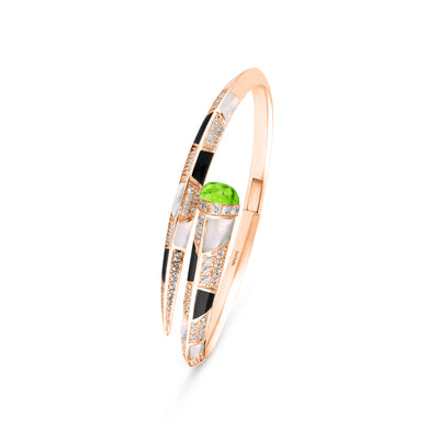 Soit Belle Signature Rose Gold Bangle with Natural Peridot: A harmonious blend of elegance and peridot's natural beauty
