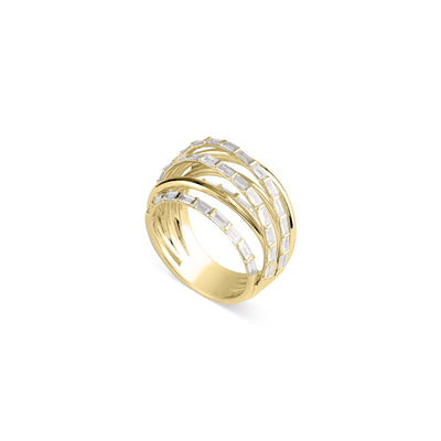 Soit Belle Yellow Gold Overlapping Diamond Ring: Modern Elegance