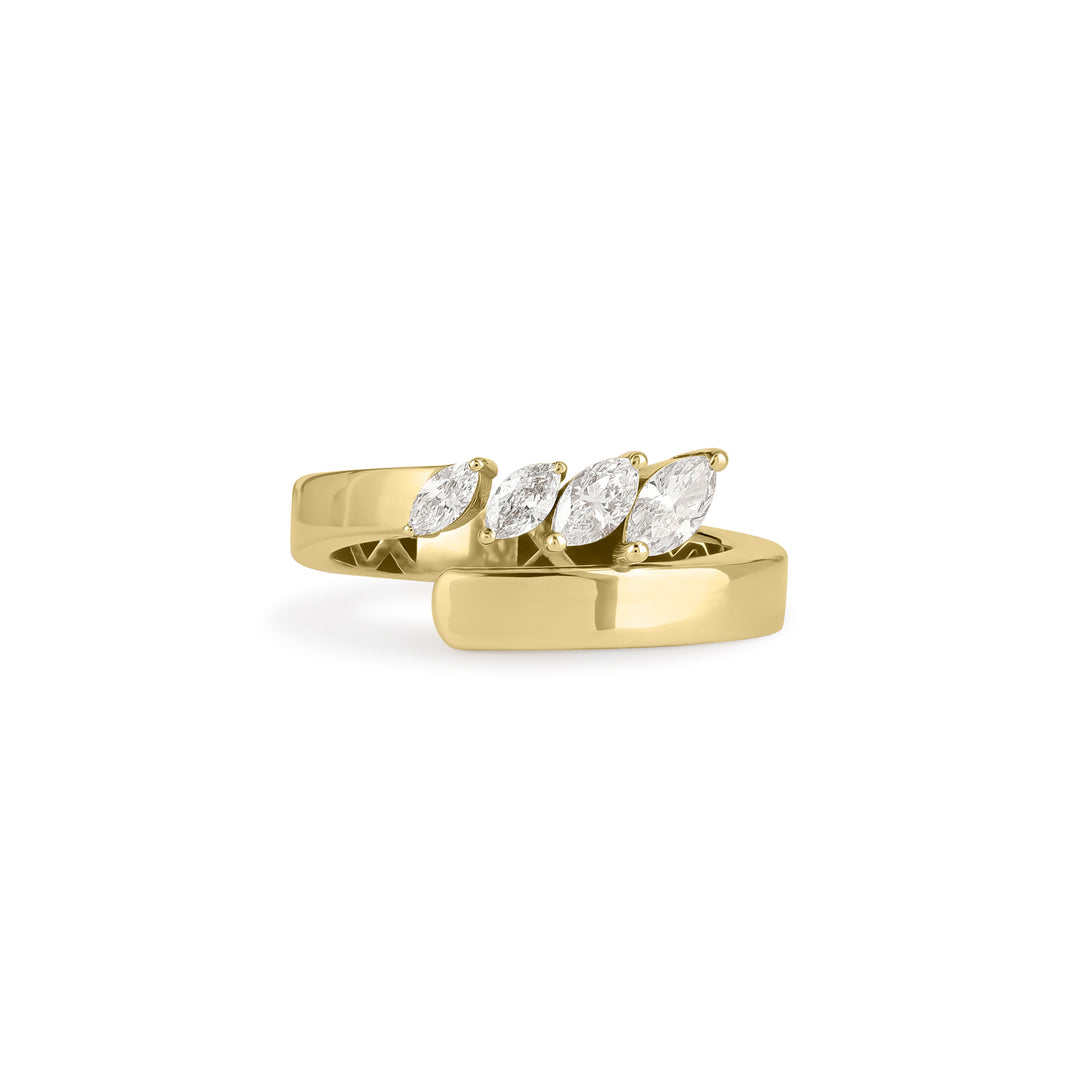 ETOILE Yellow Gold Twisted Diamond Ring
