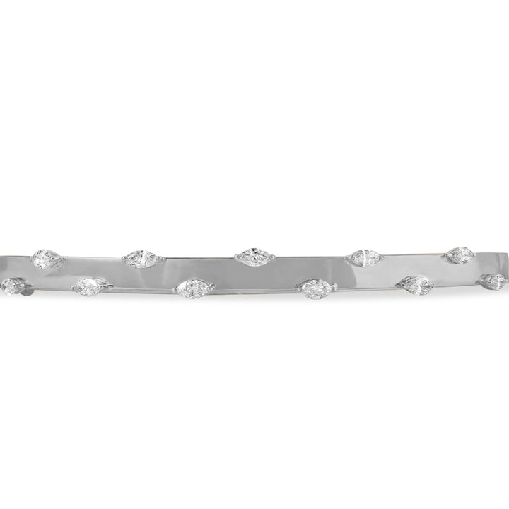 ETOILE White Gold Scattered Diamond Bangle