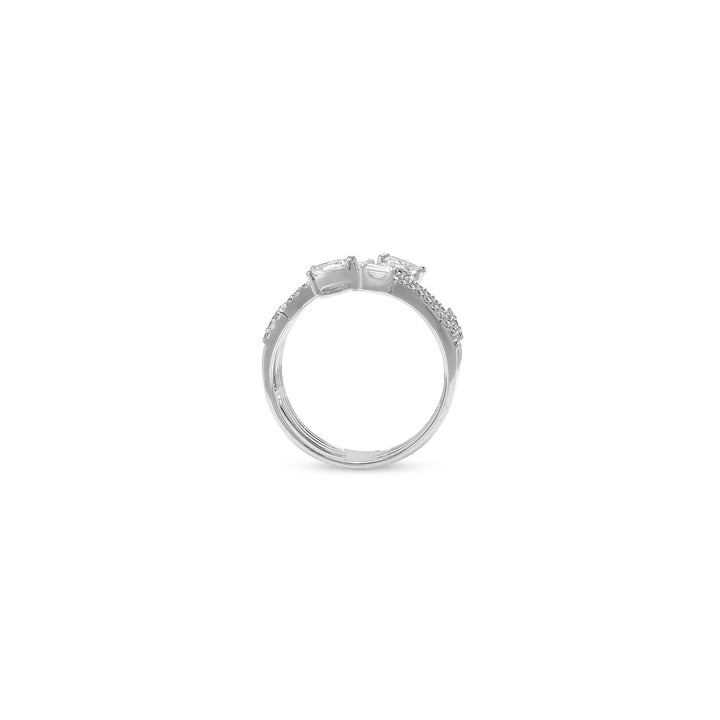 ETOILE White gold claw diamond ring