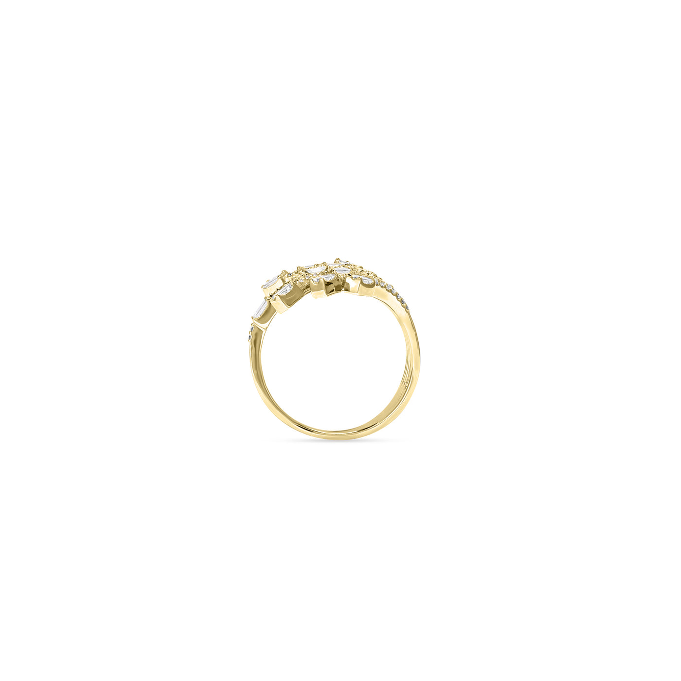 DILARA Yellow gold open flower diamond ring