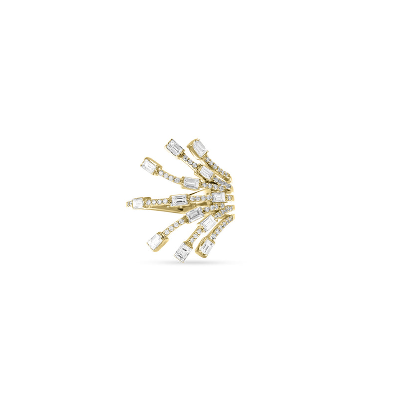DILARA Yellow gold open flower diamond ring