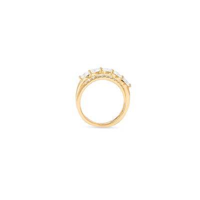 ETOILE Yellow gold twist overlapping diamond ring