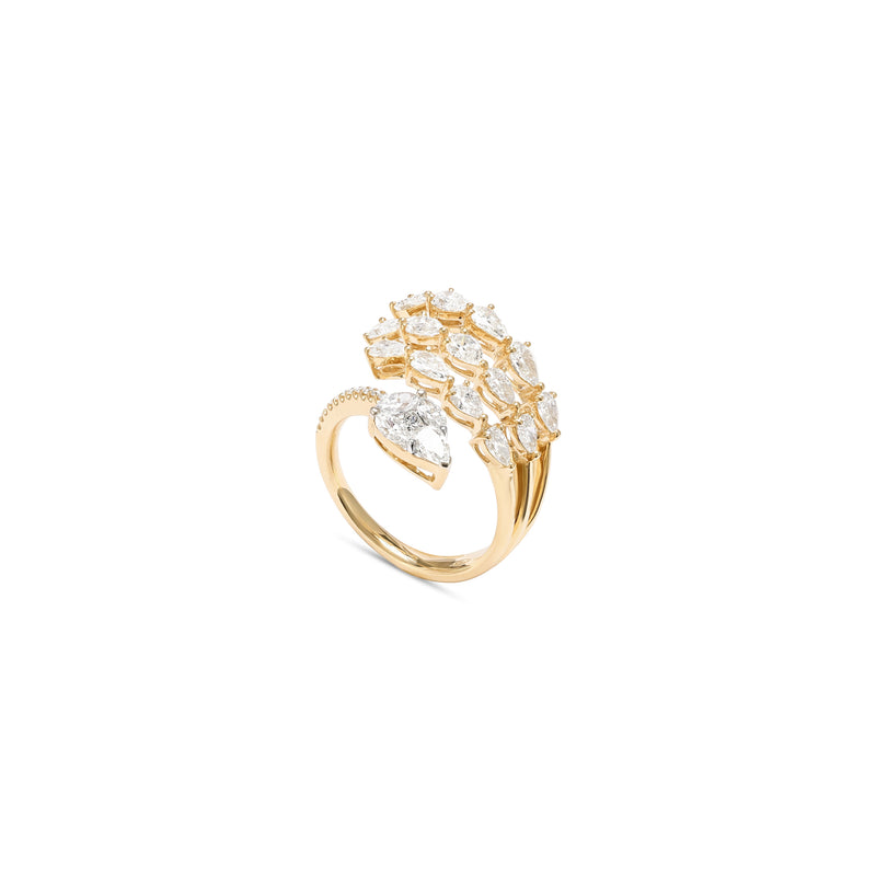 ETOILE Yellow Gold Open Claw Diamond Ring