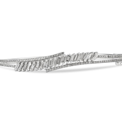 DILARA White Gold Curve Line Diamond Bangle