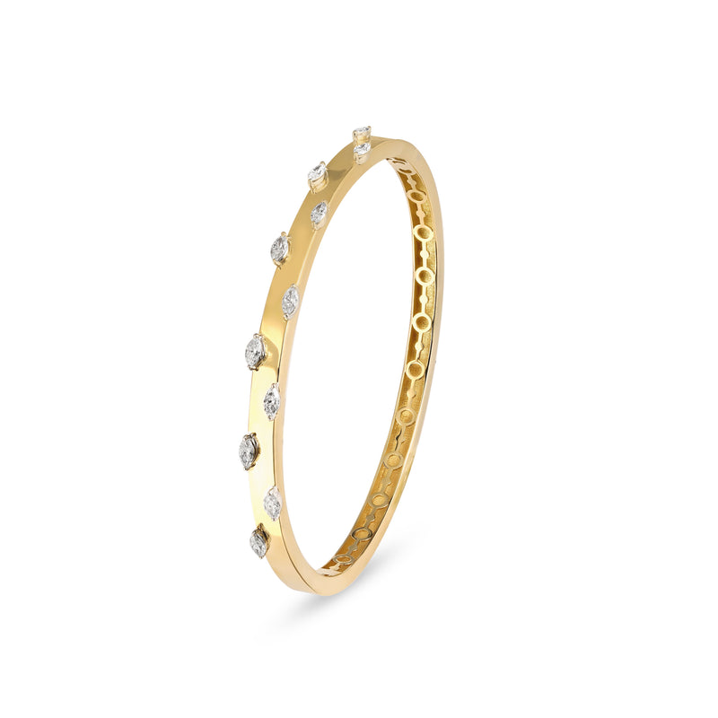 ETOILE Yellow Gold Scattered Diamond bangle