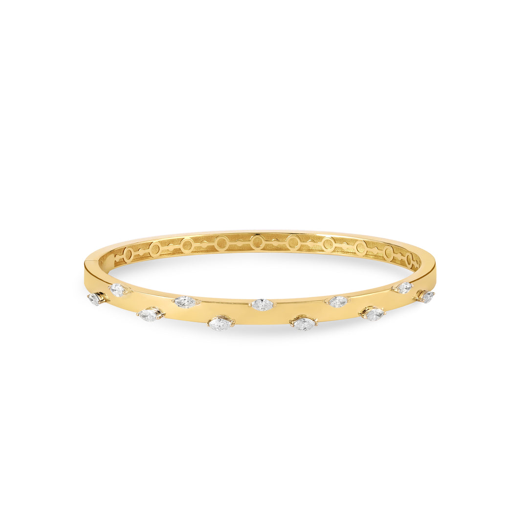 ETOILE Yellow Gold Scattered Diamond bangle