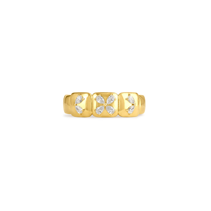 ETOILE Yellow Gold Floral Diamond Ring