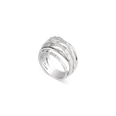 Soit Belle White Gold Overlapping Diamond Ring: Elegance in Layers