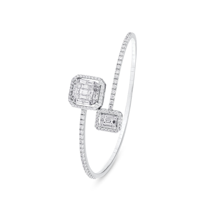 DILARA White Gold Twisted Bangle