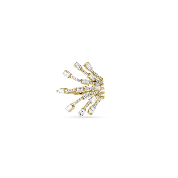 DILARA Yellow gold open flower diamond ring