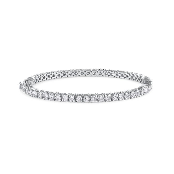 Round-cut diamond tennis bangle in 18K gold